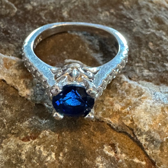 🔥 Vintage Sterling Silver Blue Stone Ring | Engagement/Anniversary S925 Sz 7.5 - Picture 3 of 10